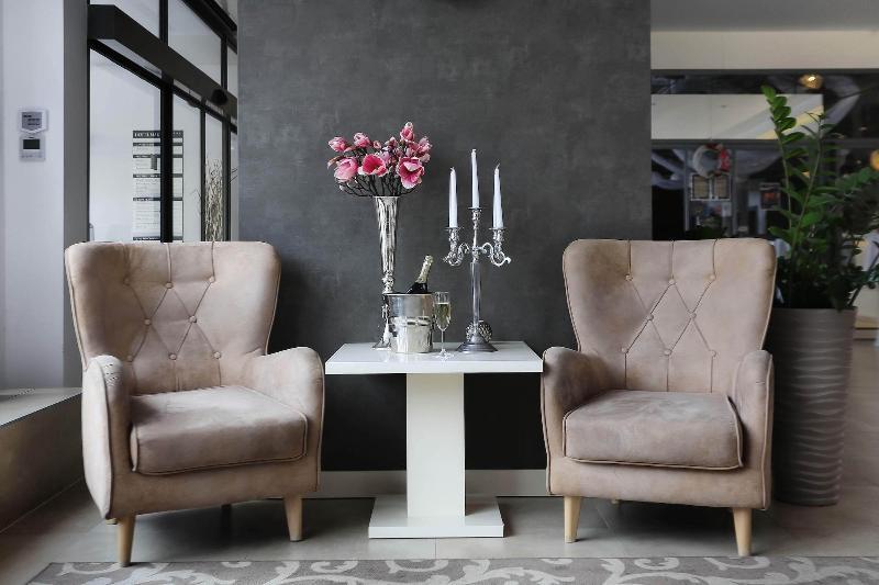 Hotel Magnolia Piestany Bagian luar foto