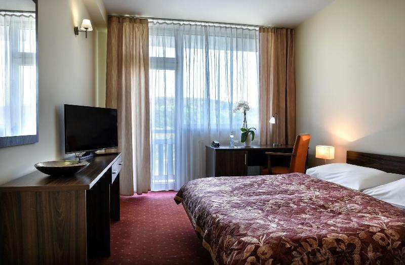 Hotel Magnolia Piestany Bagian luar foto