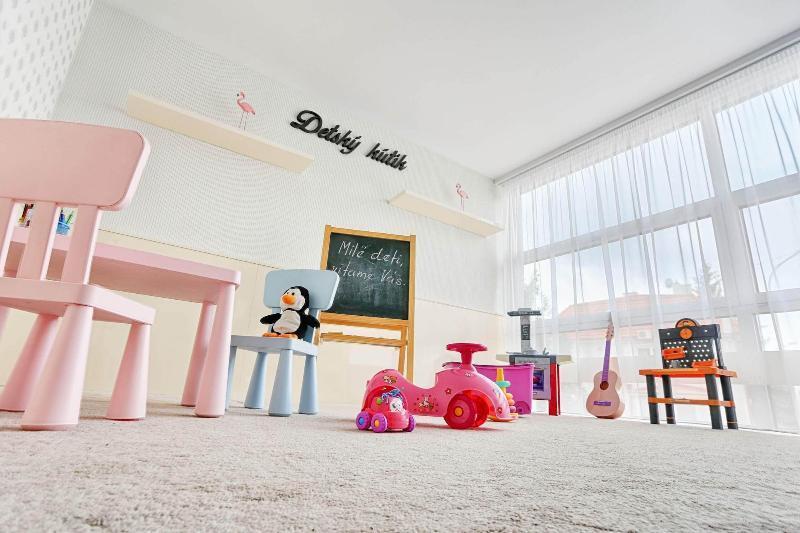 Hotel Magnolia Piestany Bagian luar foto