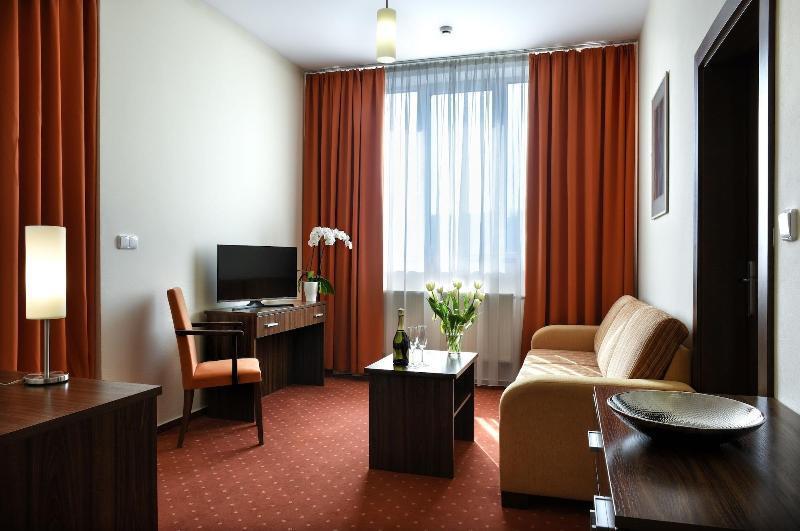 Hotel Magnolia Piestany Bagian luar foto