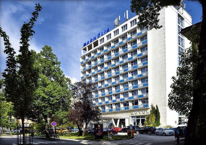 Hotel Magnolia Piestany Bagian luar foto