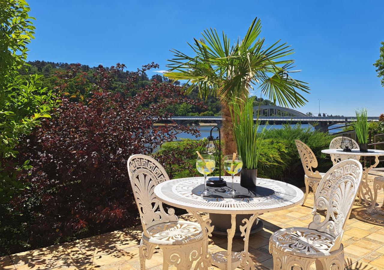 Hotel Magnolia Piestany Bagian luar foto