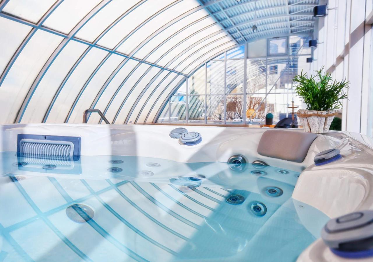 Hotel Magnolia Piestany Bagian luar foto