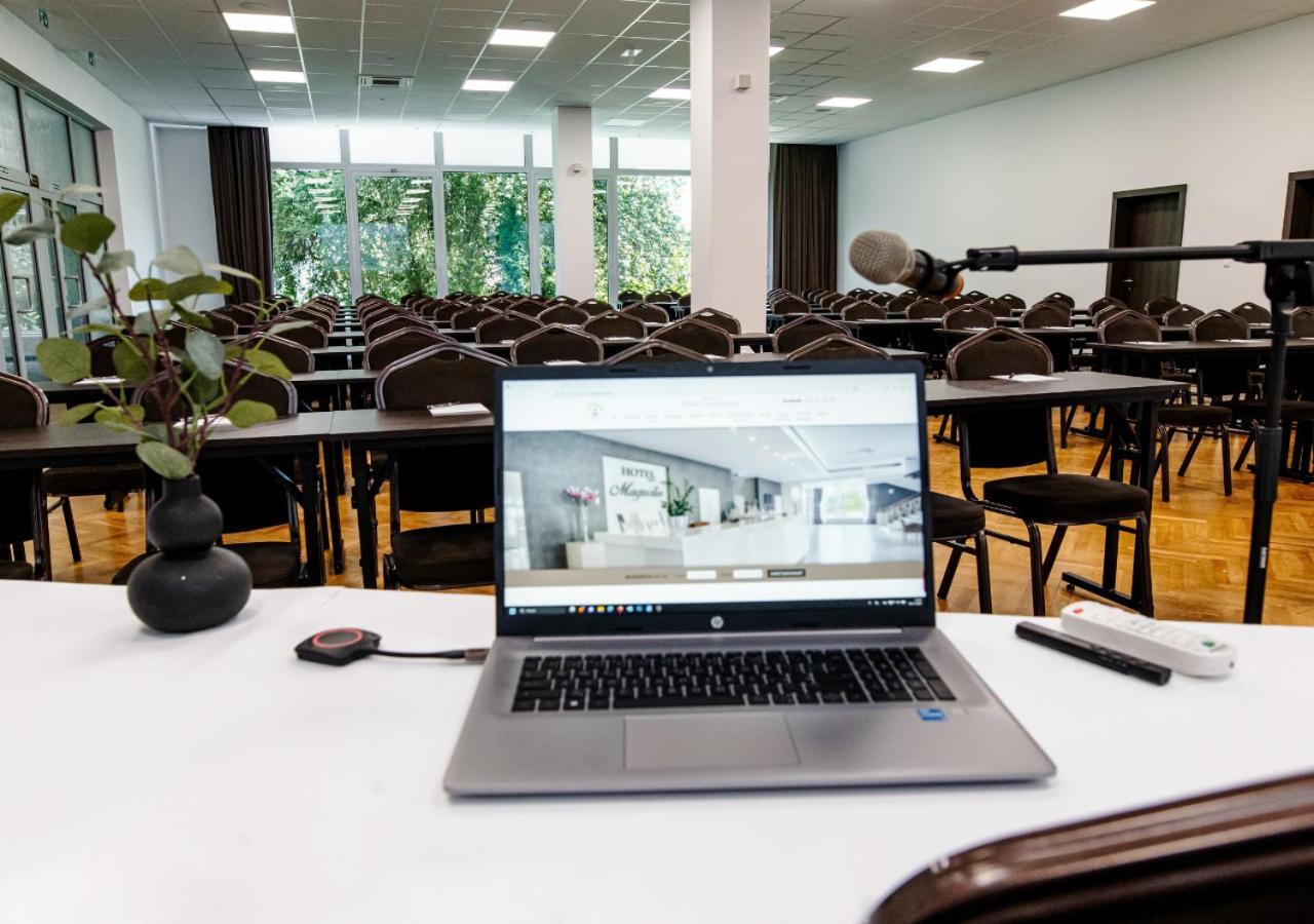 Hotel Magnolia Piestany Bagian luar foto