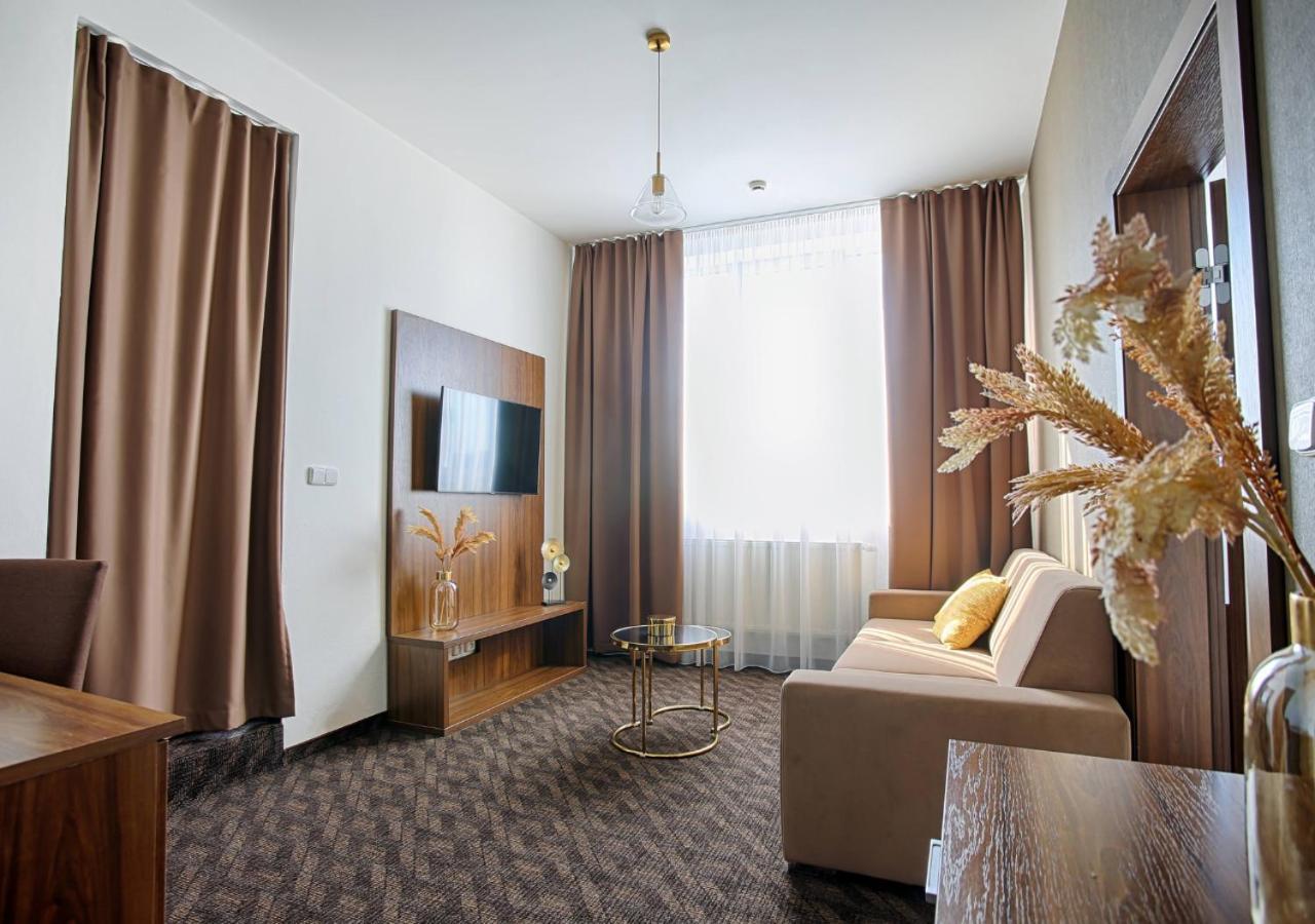 Hotel Magnolia Piestany Bagian luar foto