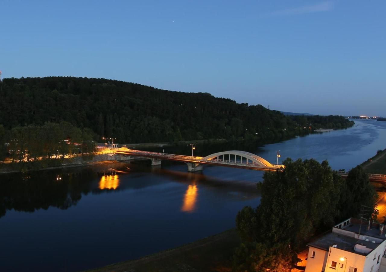 Hotel Magnolia Piestany Bagian luar foto