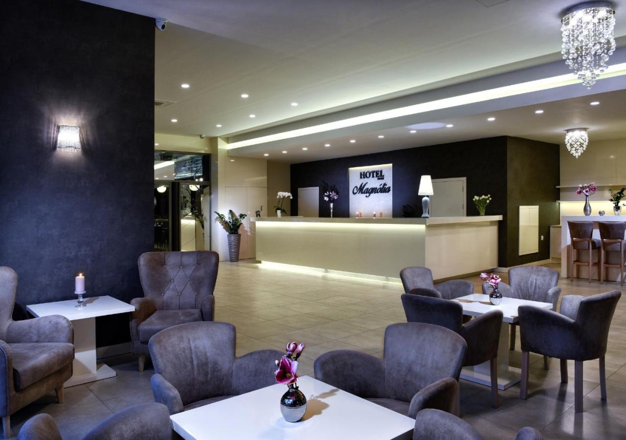 Hotel Magnolia Piestany Bagian luar foto
